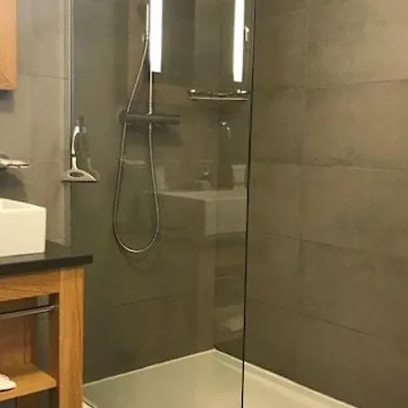 Apartamento Spacieux Avec Parking, Balcon Et Acces Piscine - Front De Neige - Fr-1-346-536